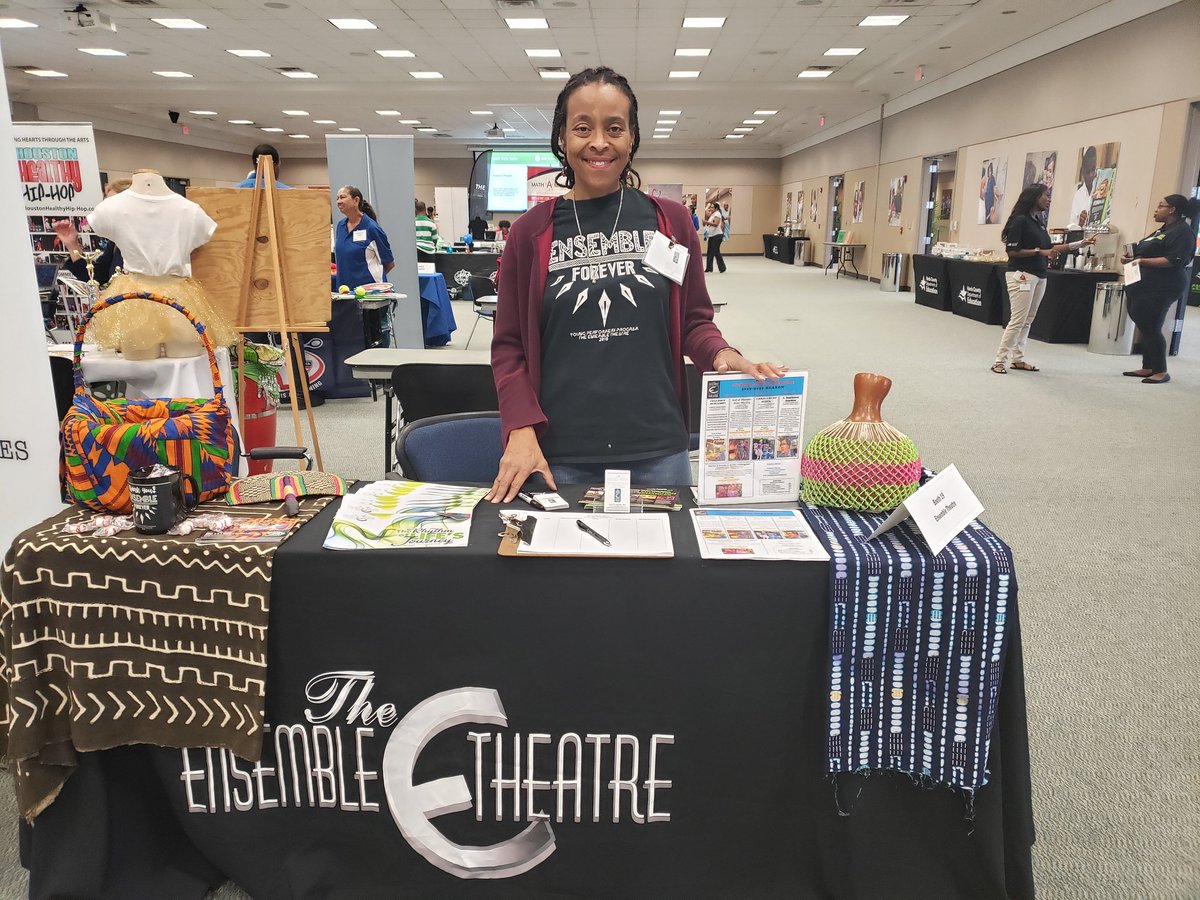 HCDE_CASE's tweet photo. @CreativityShell and @TET_Houston are ready to chat about their fantastic services at the #CASEProvidersFair! #MakingAfterschoolCool https://t.co/i5HPYE1Ahn