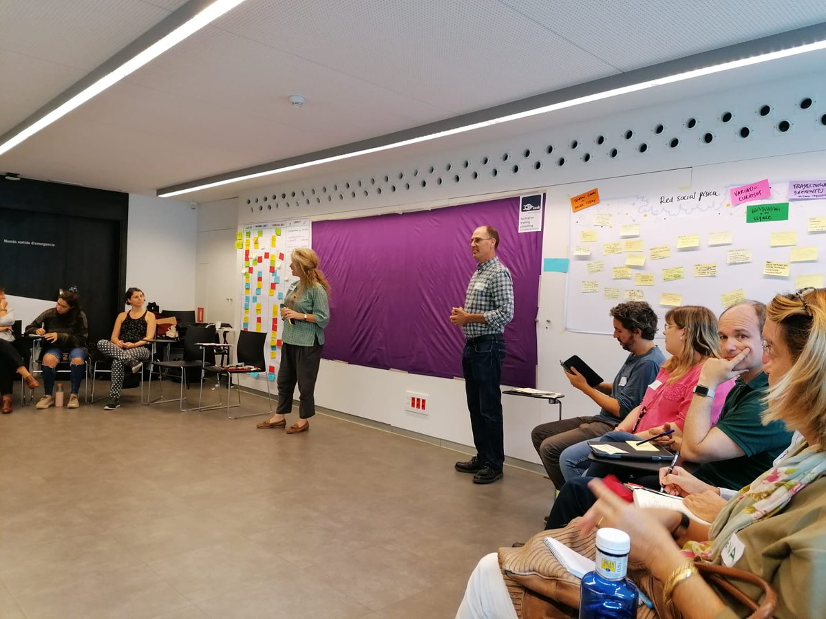 pembarcelona's tweet photo. Avui participem en l'inici de la setmana de la facilitació a Barcelona organitzada per l'IAF (International Association of Facilitators) que reunirà facilitador@s d'arreu, una gran força per al treball cooperatiu i el pensament col·lectiu #IAFMeetup #FacWeek2019 #facilitation https://t.co/B9FjxBrVc0