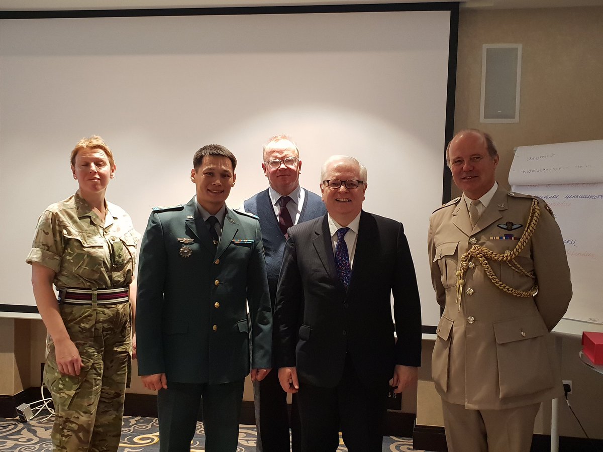 Today was the last day of a 3-day Human Rights seminar for the Armed Forces of the 5 Central Asian nations with <a href="/JonathanCoopr/">Jonathan Cooper</a> , Christine Chikin and others. HMA @MikeGiffordFCO  delivered closing  remarks and handed out course certificates. #UKCSSF <a href="/ukinkyrgyzstan/">UK in Kyrgyzstan 🇬🇧🇰🇬</a>