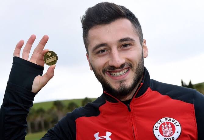 Bu saatten sonra yollamazsanız orospu çocuğusunuz, elbet vatanında sahip çıkan olur 
#fuckstpauli
