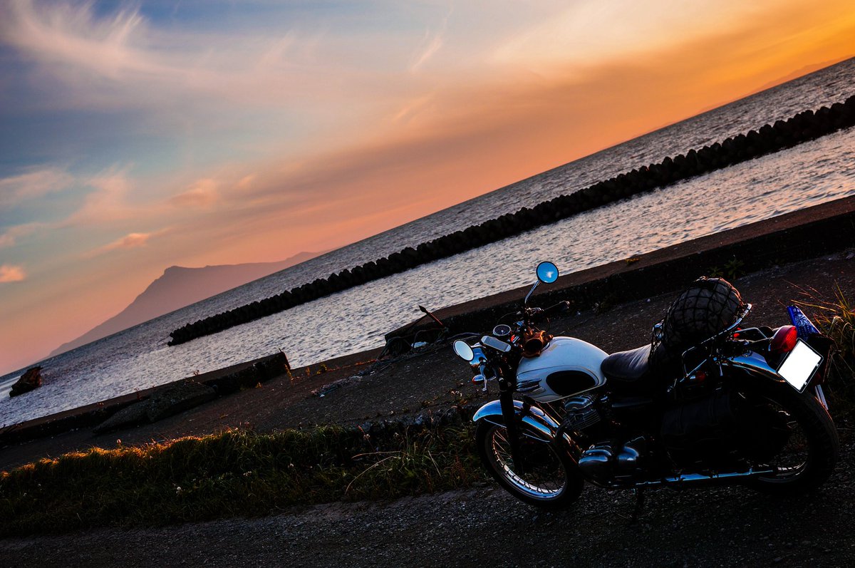 Te20707Te2's tweet photo. 本日もお疲れ様でした✨
北海道ツーリング写真で癒しを提供👍
北海道はいいぞー✨

※アプリで写真を見てる方は「高画質モードで見る」にすると比較的綺麗に見れます🙇

①野寒布岬近くの海岸線でのサンセット🌇

#北海道ツーリング #北海道のここがえーぞ #北海道が美しい https://t.co/LCjLuqCu2q