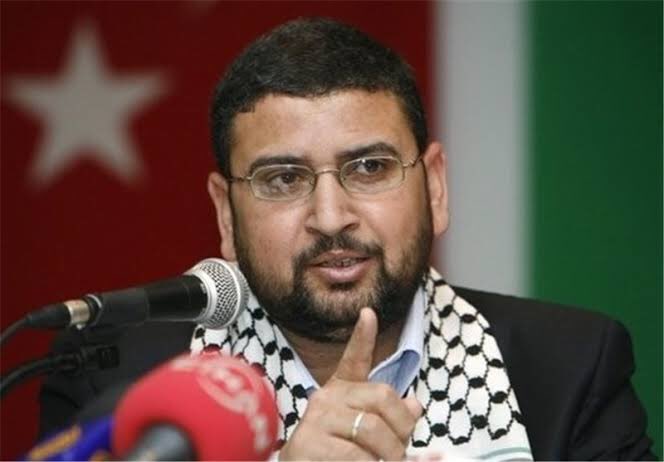 Hamas sözcüsü Ebu Zühri’den açıklama.

“Hain Abbas’ın, yürütülen operasyona karşı çıkmasından dolayı toplumunuzda Filistin'e karşı bir tepki oluşmuş durumda. Filistin yönetimi zaten İsrail'in lehine çalışıyor. Ne olursa olsun Filistin halkı Türkiyeyi kalben destekliyor.”
@DSZuhri