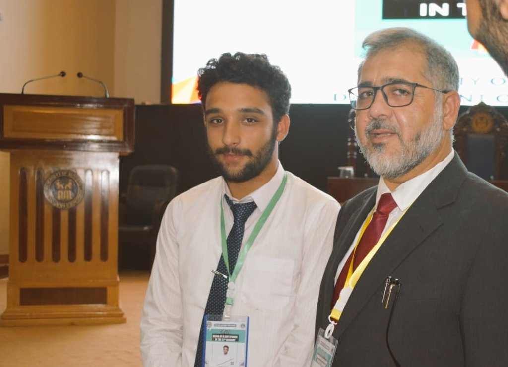 iamziyadalishah's tweet photo. Our HOD Sir Khalid Sultan in MASS COMMUNICATION,NUML.
Humle Man❤
@MasscommNuml

#numl #masscomm #mediastudies #socialsciences #conference #softpower #Peace #warjournalism #mediahegemony #socialmedia #webjournalism #islamabad #aljazeera #Nationalmediaconference #mediaidentity https://t.co/vtJ8rSJoH1