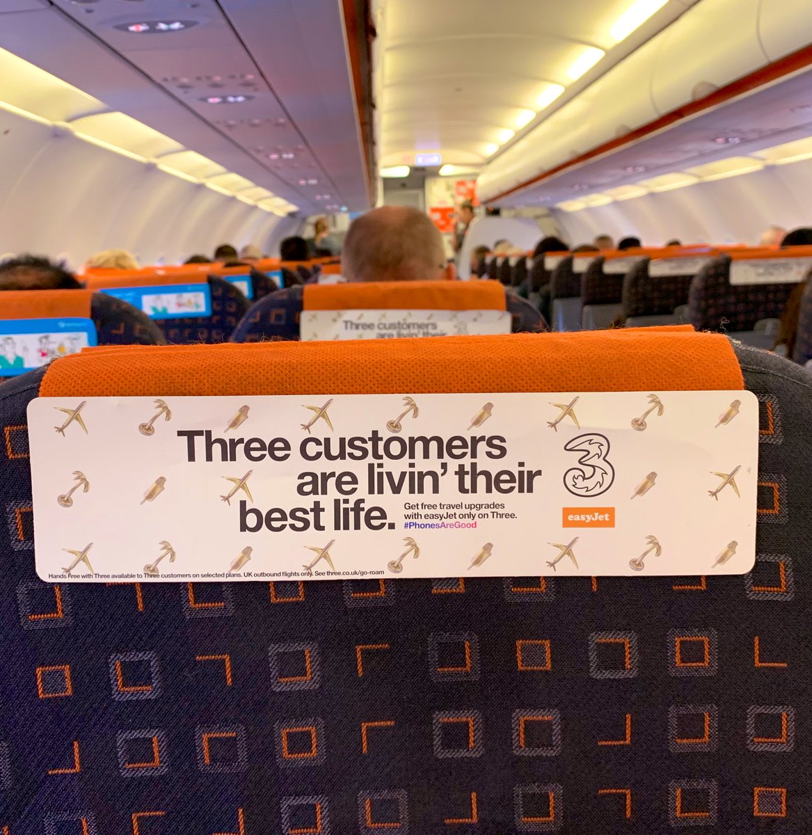 JakeSargent's tweet photo. Shame it’s only three customers. I’d have hoped for more... #Three https://t.co/GaaWYZr2QM