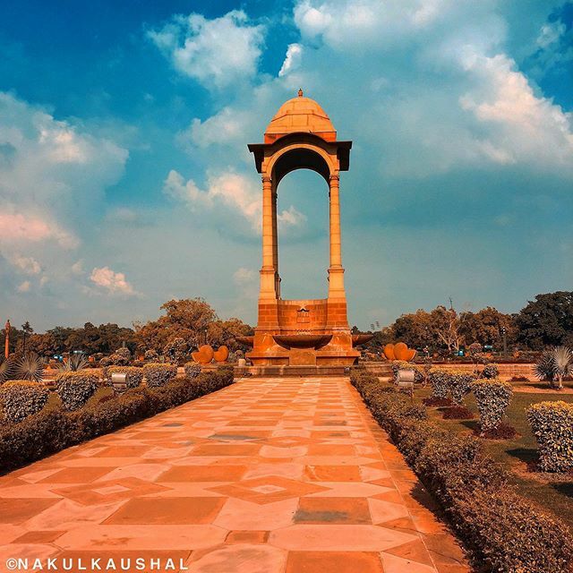 nakulkaushal's tweet photo. Architectures at India Gate 🇮🇳 #picoftheday #lbbdelhi #delhigram #sodelhi #saadidilli #dfordelhi #indiapictures #incredibleindia #cntgiveitashot #indiatravelgram #indiaclicks #i_hobbygraphy #indianphotography #shotoniphone #indianshutterbugs #photograph… https://t.co/xpr3m2Eg4i https://t.co/EyUBQLX51H