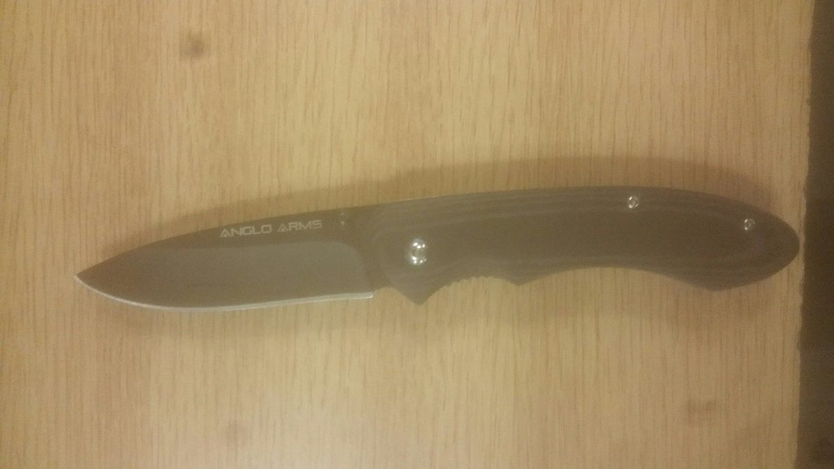 MerPolKnowsley's tweet photo. 17 yr old #Huyton male jailed for Possession of a #Knife on the 08/10. Officers investigating the recovery of a #LockKnife on the 30/08/19 had previously arrested &amp; charged the male in connection with the incident. Magistrates sentenced the male to 6 months detention #optarget https://t.co/MeLAAjAk6b