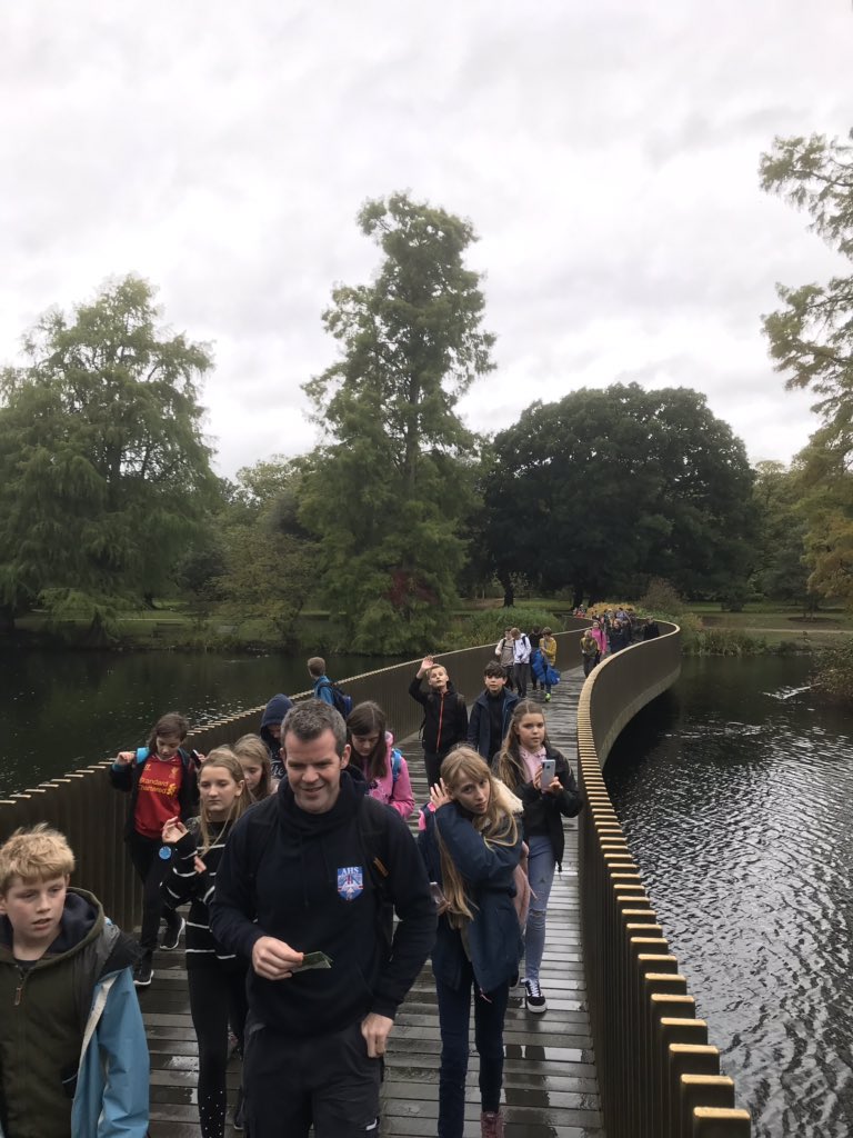Lots of adventures at Kew today. Team red and purple!