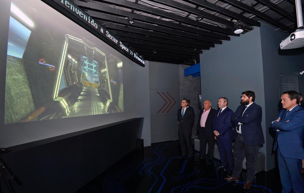 El primer centro tecnológico especializado en seguridad privada de #España se encuentra en la #RegióndeMurcia gracias a Grupo Sureste. Innovación, capacidad de liderazgo y apuesta por las tecnologías para dar respuesta a las necesidades de las personas. 

Enhorabuena a todos.