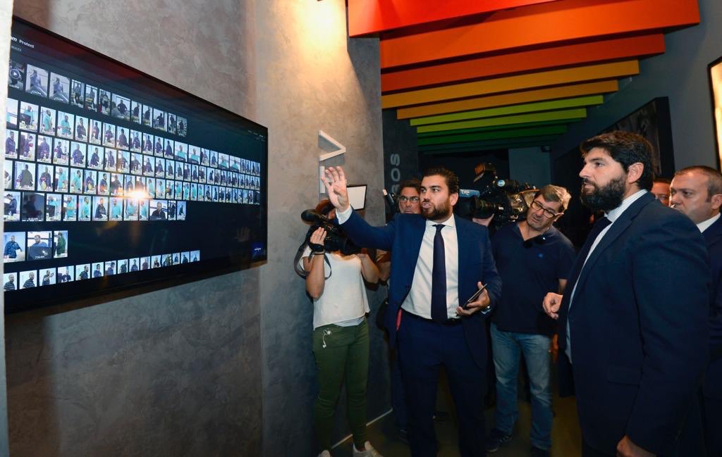 LopezMirasF's tweet photo. El primer centro tecnológico especializado en seguridad privada de #España se encuentra en la #RegióndeMurcia gracias a Grupo Sureste. Innovación, capacidad de liderazgo y apuesta por las tecnologías para dar respuesta a las necesidades de las personas. 

Enhorabuena a todos. https://t.co/2o10CiqU6A