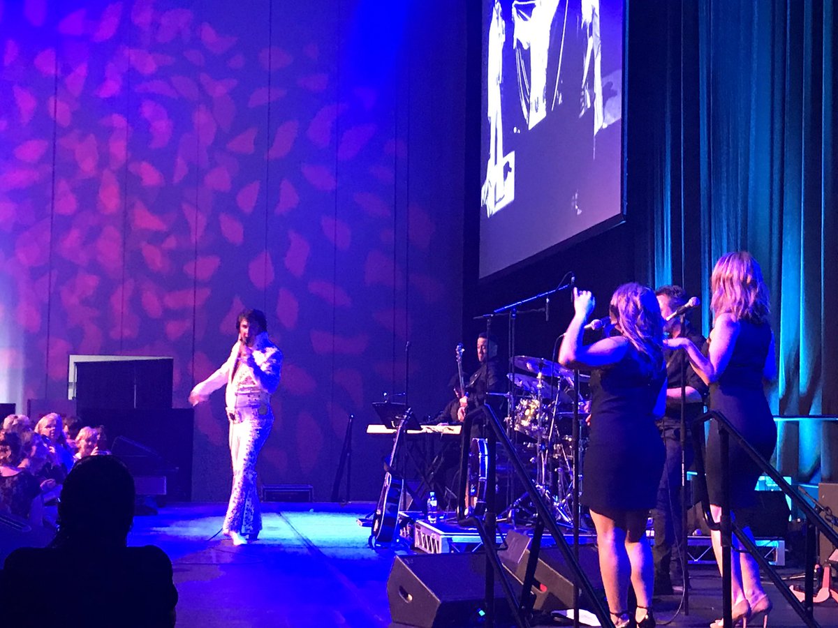 MatthewPantelis's tweet photo. Thrilled to MC the Fri night entertainment, #MasterGames Village @AdelaideCC. Sensational entertainment from Tom ‘N Rose but it’s Mark Anthony with #Elvis Tribute that’s really got the crowd going. 10,000 athletes & volunteers in #Adelaide. #17AMG #BetterWithAge #Vintage2019 https://t.co/BXCjiELhJ0