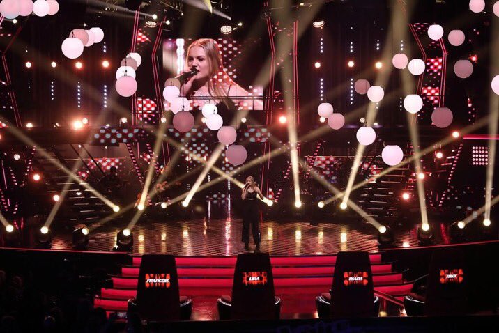 Robelighting's tweet photo. For The Voice South Africa 2019, Joshua Cutts #VisualFrontier worked with technical supplier Multi-Media to deliver another amazing #productiondesign using @Robelighting #Pointe, #MiniPointe, #LEDBeam1000, #LEDWash800, #LEDWash600, #LEDBeam100 & #CycFX8. https://t.co/C6BbuWRA7Y https://t.co/deJfocGdY5