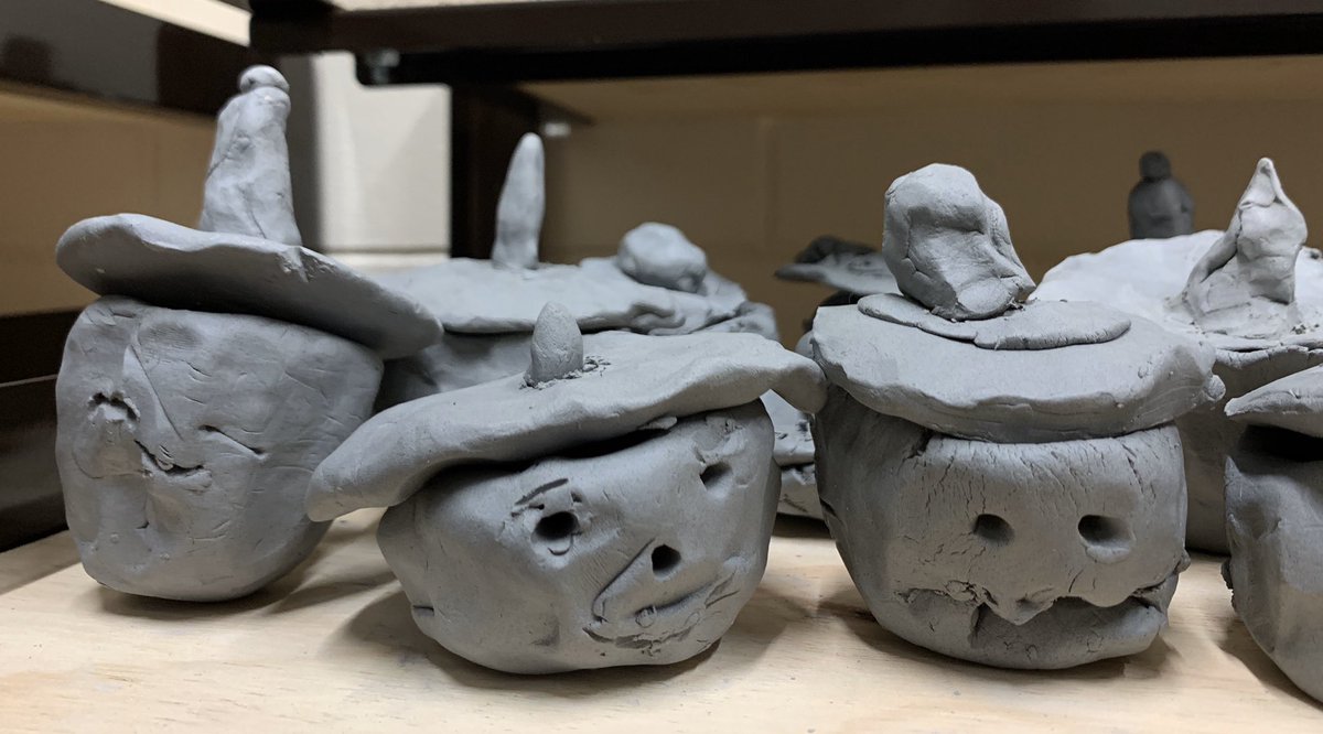 MrsNeiderhiser's tweet photo. 🍁G1 pumpkin patch is FORMing🎃 #HeartNeidsArt #SunriseElementary #AHSchools #BrightFutures #K12ArtChat #ArtEducation #ArtTeacher #ArtLessons #ArtClass #ElementaryArt #ElementaryArtTeacher #PrimaryArt #ArtsEd #TAB #TABArt #TeachingForArtisticBehaviors #ChoiceBasedArt #ChoiceArt https://t.co/ckYjdBYfPC