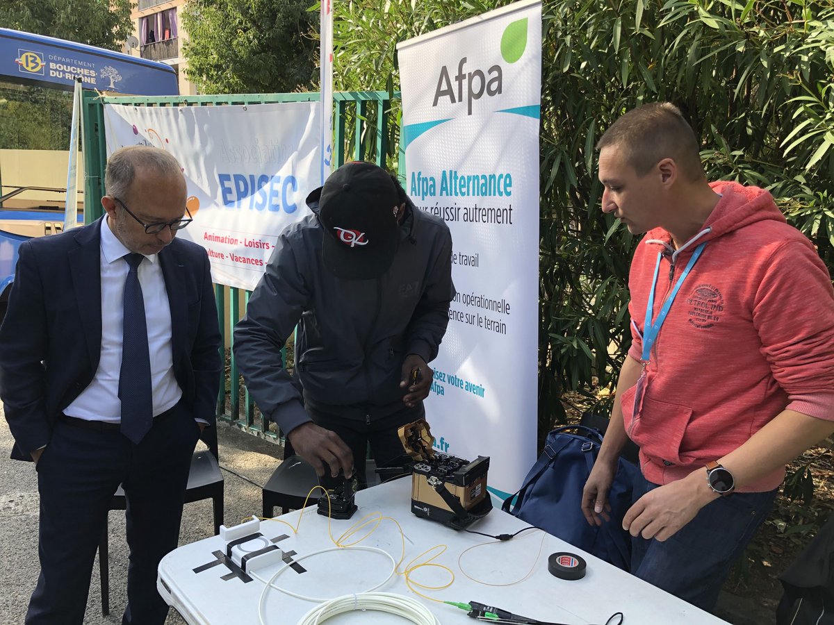 AFPA_PACA's tweet photo. Les pros de @AFPA_PACA sur la 1ere operation de #13habitat & @departement13 « job Village » métiers & formations du numérique à #ValPlan #Marseille 13e
Avec @pe_marseille13 @MLMarseille @Citedesmetiers @StepChauvet @RoyerPerreaut @marionfabrice @Medinsoft https://t.co/92BypUacBI