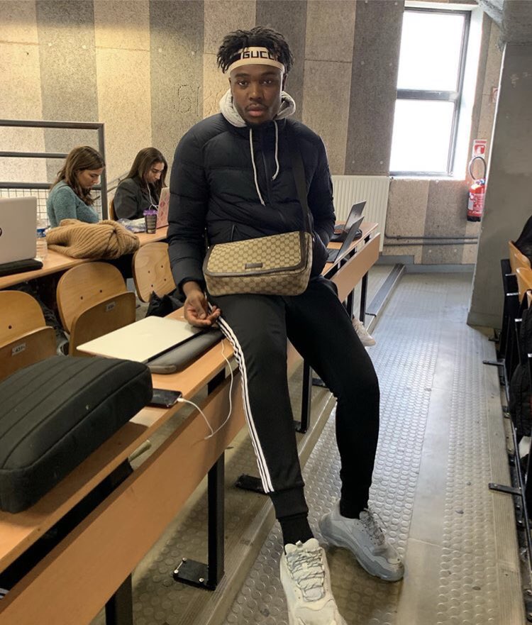 PlugPreach's tweet photo. Saviez-vous que @Kazadi_ #HRTBRK malgré les millions, est toujours à la fac ? https://t.co/4vriuoZ4xP