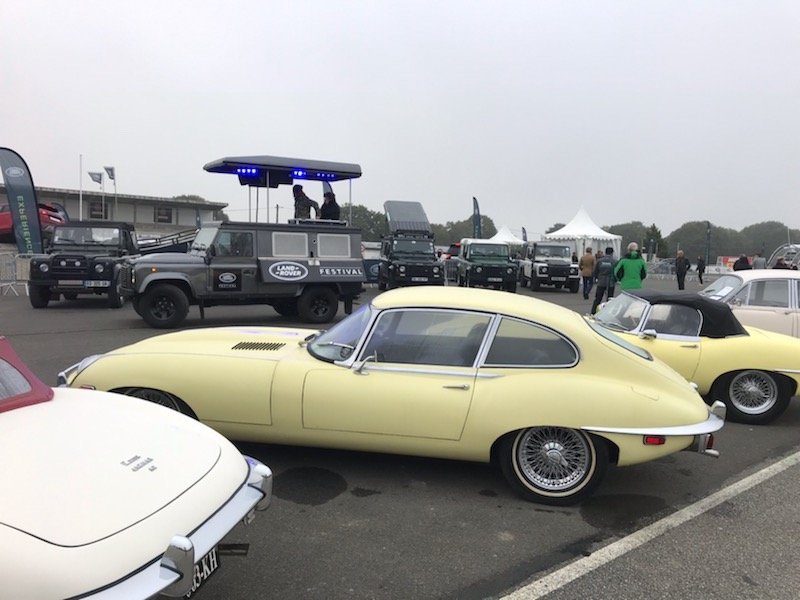 PopTopEvents's tweet image. Le DJ Truck a pris place au Jaguar Land Rover Festival sur le circuit de Monthléry !
Le week-end s'annonce festif 😁🥳
Merci à Land Rover et au DJ Matt Jamison 😁👍

#djtruck #poptopevents #events #JaguarFestival #LandRoverFestival #JaguarFrance #LandRoverFrance #TeamDefender #dj