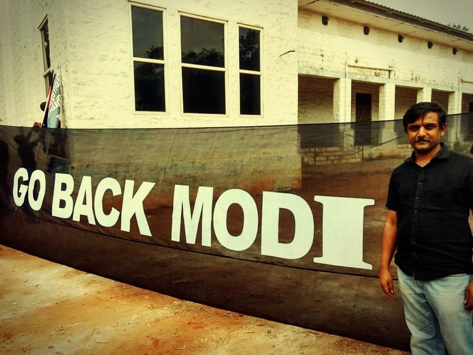 DholeraBhai's tweet photo. This is South India - #GoBackModi #GoBackSadistModi #BarbedaModi https://t.co/zlQLPe1UhV