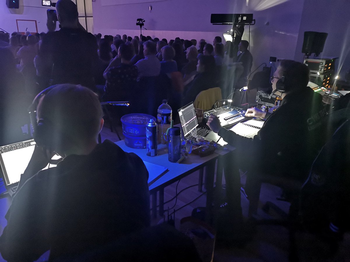CVHSTechTeam's tweet photo. Some photos from last nights show! #HighSchoolMusical #SchoolShow #BusyWorking #CVHSTechTeam #teamCVHS https://t.co/JNYbiOTJHN
