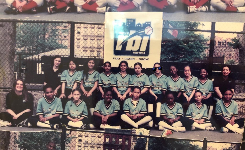 ohitsErica__'s tweet image. Fun fact: I played softball from the ages of 9-16! I am not a fan of any team, I am a fan of the sport 💕#nerules #alwaysateamplayer #harlemrbi #softball #tbt