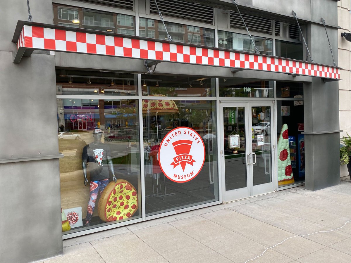 uspizzamuseum's tweet photo. This is it—don't miss your last chance to visit us during our FINAL WEEKEND at the @RCshops 🍕  https://t.co/6ouN3nnpid https://t.co/Ar26qqq1r9