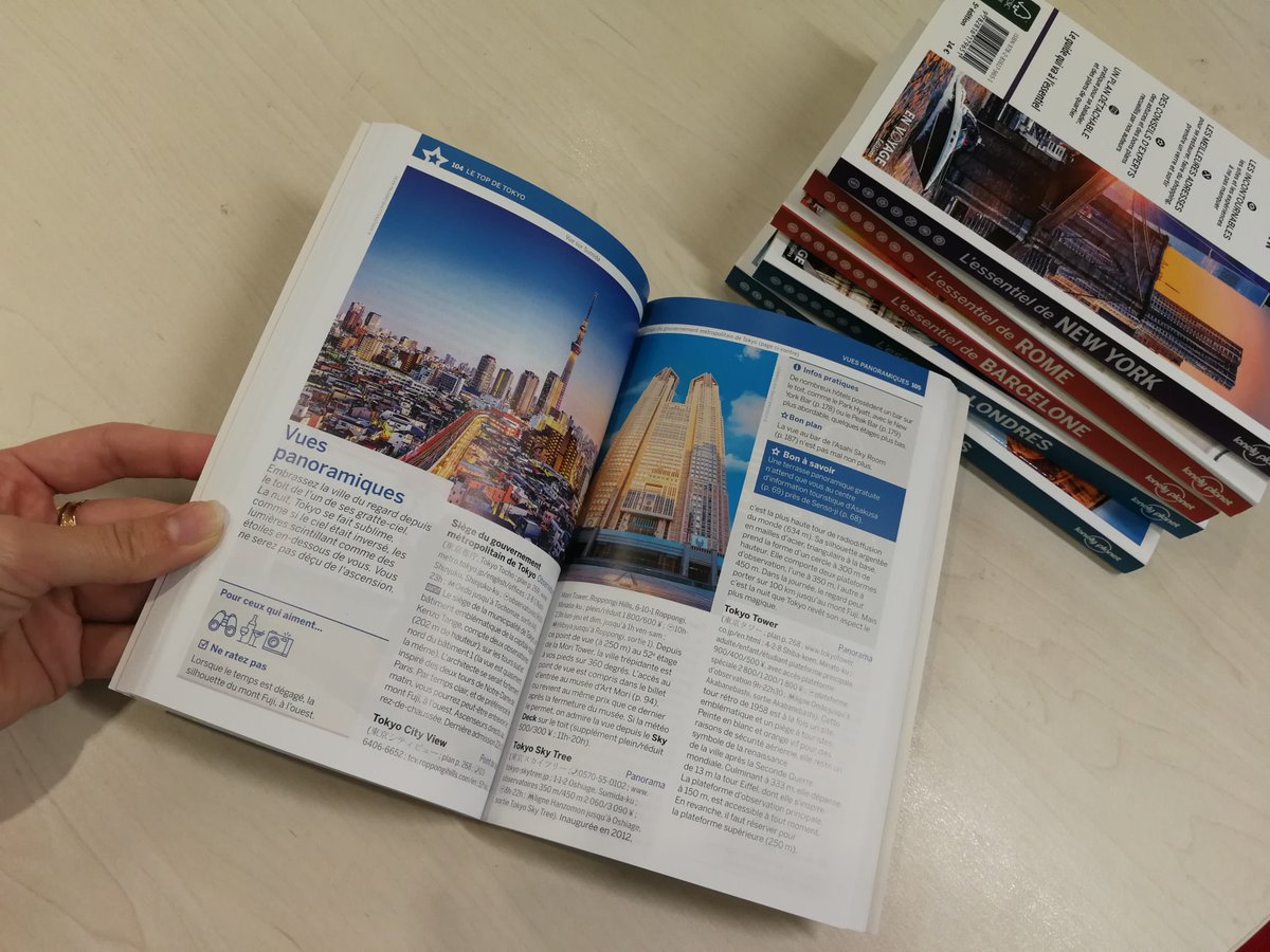 Cette semaine nous vous proposons 5 guides "Essentiel" complètement remis à jour : #Rome, #Paris, #Barcelone, #Rome et #NewYork ! 😎
La collection accueille aussi un petit nouveau : l'Essentiel de #Tokyo ! 🇯🇵
Vous aimez cette collection très illustrée ? 
#VendrediLecture #voyage