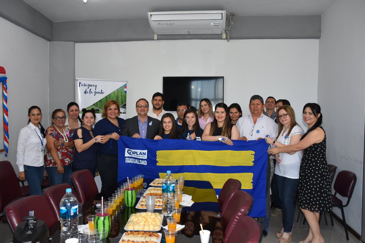 IPTA_Paraguay's tweet photo. En el @IPTA_Paraguay nos sumamos a la campaña mundial #NiñasAlPoder y hoy tenemos a una niña cómo Presidenta por el Día Internacional de la Niña. Queremos afianzar el poder y el potencial de las niñas y adolescentes del Paraguay. Creemos que si ellas pueden verlo, pueden serlo. https://t.co/0QdmDVX1ES