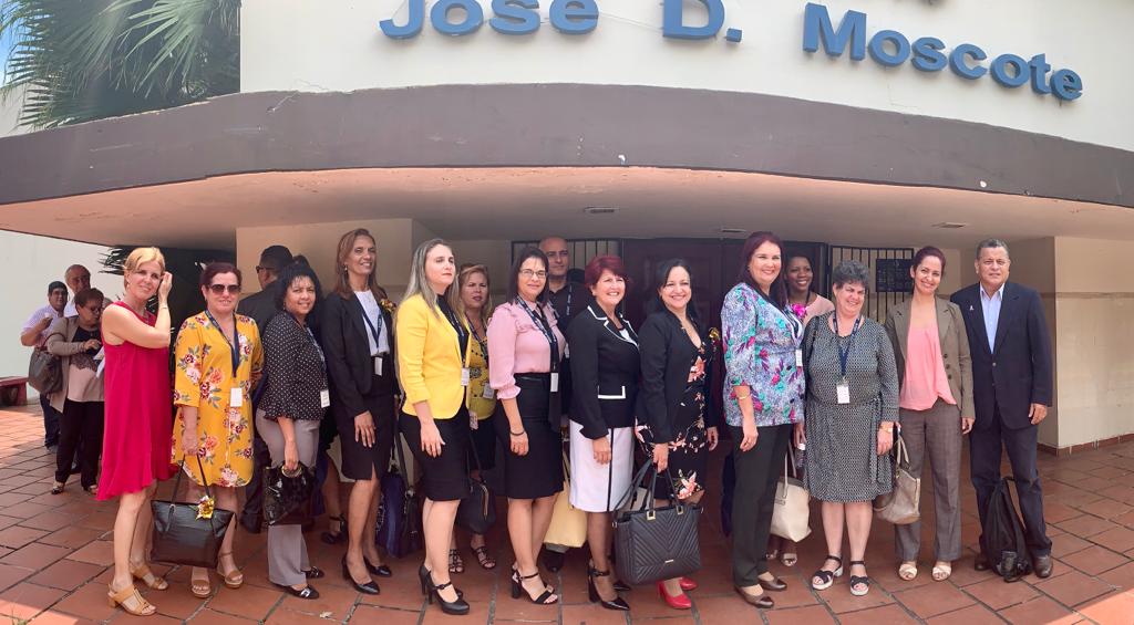 Con la presencia de la Embajadora de Cuba en Panamá se realiza la ceremonia de clausura del proyecto <a href="/RedFORINT/">FORINT</a> . Se reitera el compromiso de replicar los aprendizajes y buenas prácticas. <a href="/CubaMES/">MES</a> <a href="/jsaborido50/">José Ramón Saborido Loidi.</a> <a href="/MiriamAlpizar1/">Miriam Alpizar Santana</a> <a href="/marthadelcmv/">Martha del Carmen Mesa Valenciano</a> <a href="/AAB_Cuba/">Alicia Alonso Becerra</a> <a href="/CubaMINREX/">Cancillería de Cuba</a>