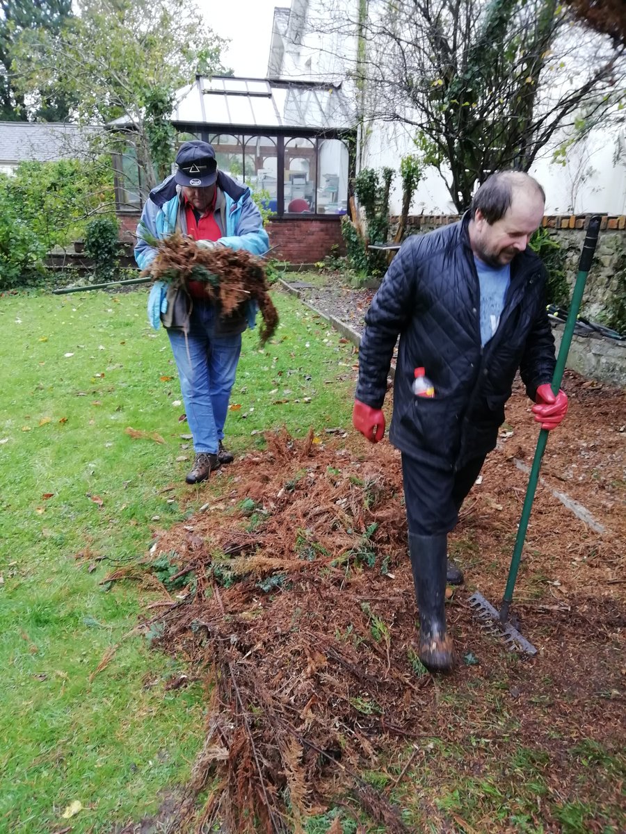 GardenCardiff's tweet image. We were so lucky with the weather! A few showers throughout the morning then at lunchtime it started POURING down. Thanks to @greeningourcity for joining the regular gardeners #rainingoutside  #autism #learningdisabilities #volunteering @InnovateTrust @wcvacymru @StFagans_Museum