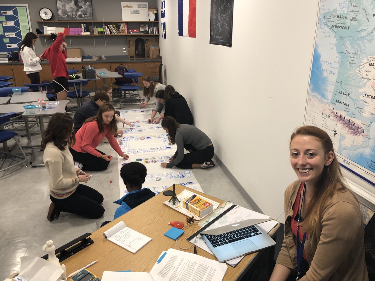 character_cadre's tweet photo. Character Cadre in Action! Sts working on our Ladue display! #seeserveconnect Awesome leadership from students! https://t.co/iRXEoJfC07