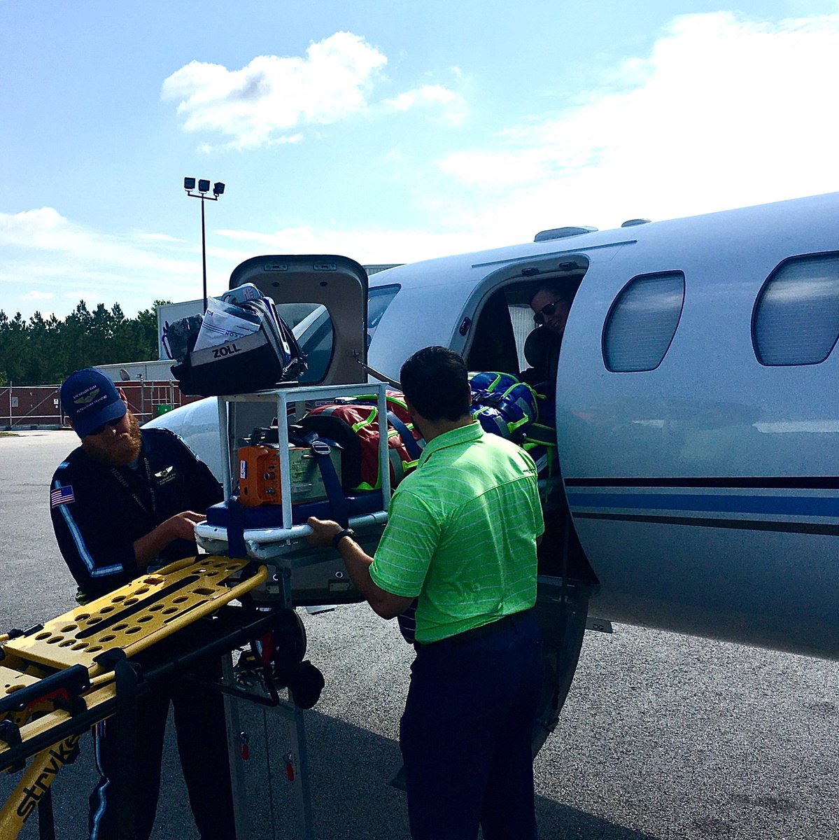 UNCAirCare's tweet photo. Happy #FixedWingFriday! Our new aircraft has been busy since being put into service. As promised, here are a few shots of the interior and of the amazing crew.
#airambulance #fixedwing #cessna #avgeek #pilot #emt #paramedic #nurse #myEMSday #Tarheels https://t.co/qIYrJxH5GY
