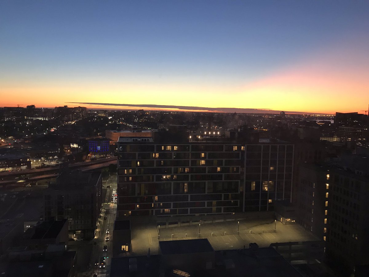 A beautiful sunrise in Baltimore. Gearing up for day 2 at the Johns Hopkins Critical Care Conference! @HopkinsAMP @icurehab #illnessdoesntmeanstillness #everyBODYmoves #ICURehab #rehablegend