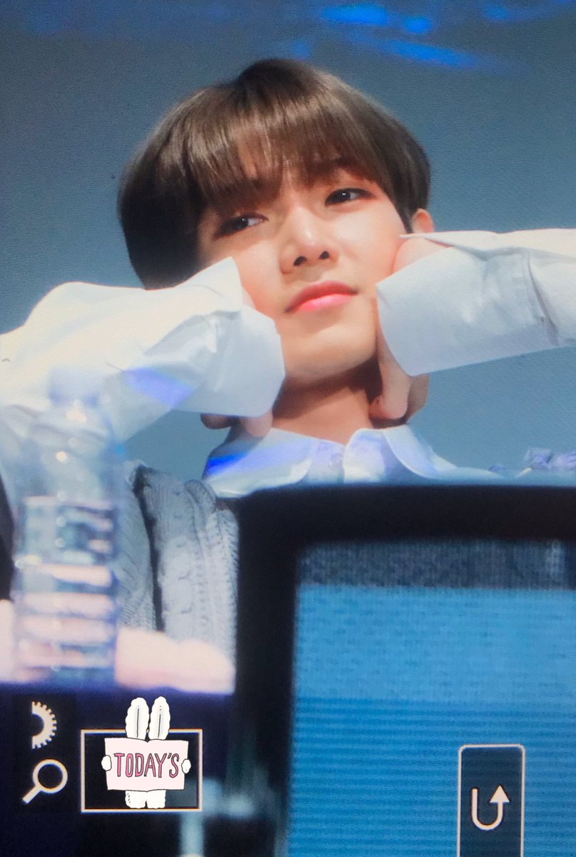 StarryRed615's tweet photo. 191011 상암 팬싸 

하 진쨔ㅑ  매일 보구시퍼 울 겸디❤️

#강여상 #여상 #YEOSANG #ATEEZ #에이티즈 https://t.co/T9mvIt9GW2