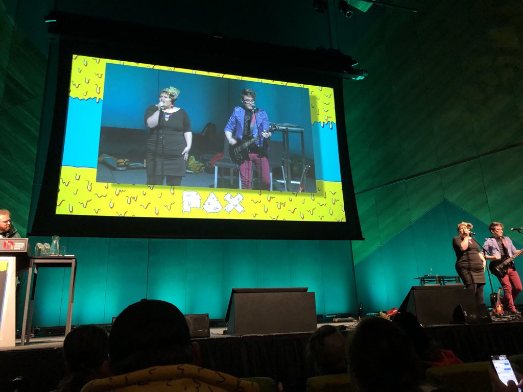 kipslife's tweet photo. @McKenzie_Ben @PickUpAliaColin looking good on the big screen. https://t.co/Zj8OUtZvoT