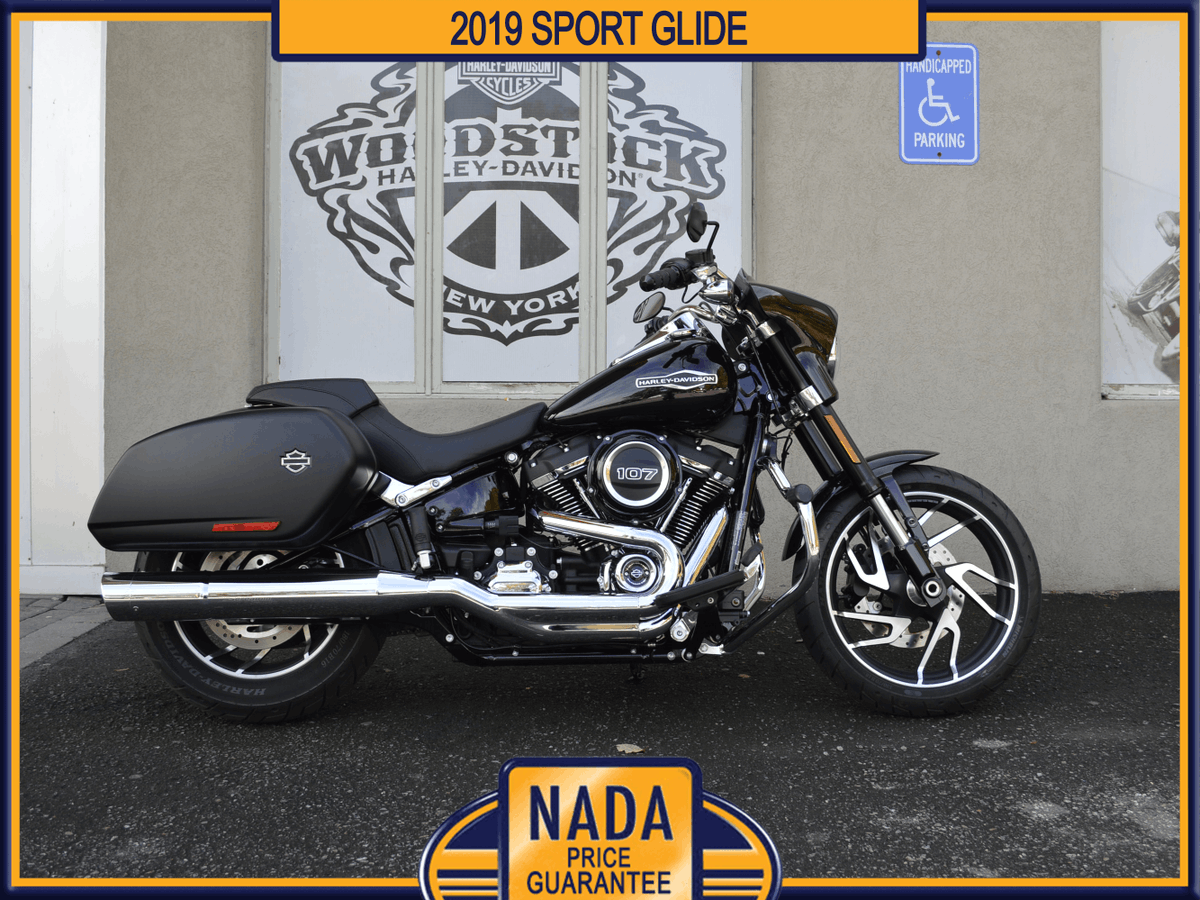WoodstockHarley's tweet photo. ๐จSTEEL OF THE WEEK๐จ
Check out this '19 Sport Glide with a Stage I kit, Screamin' Eagle pipes, engine guard, floorboards, & grips!
You gotta see it to believe it, stop by or call us for details!
#woodstockharley #steeloftheweek #2019harleys #usedinventory #harleysportglide https://t.co/7TOqecofef
