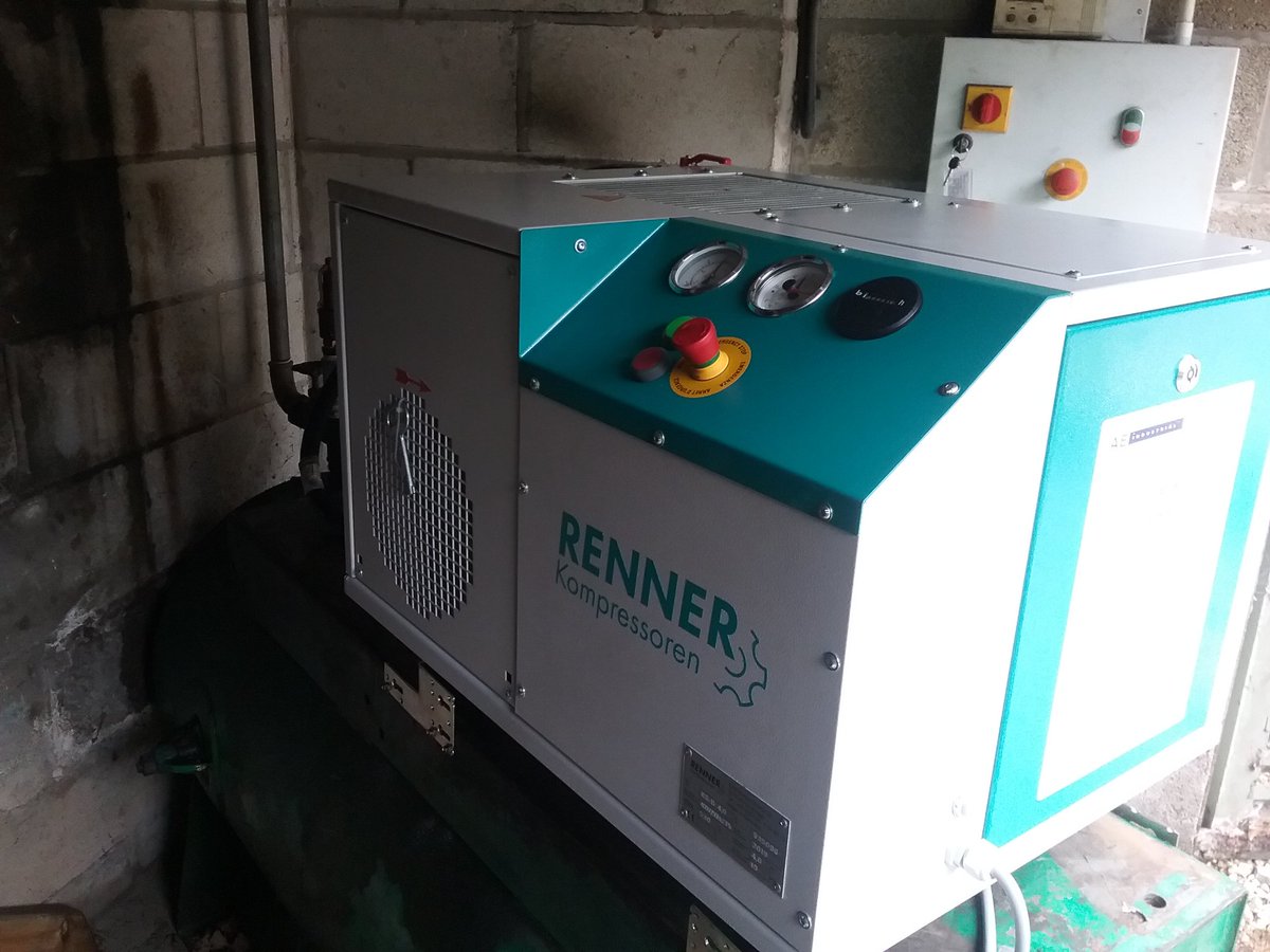 Before and After

Garage Ingersoll Rand 15T Piston Compressor replaced with a Renner RSB Screw Compressor