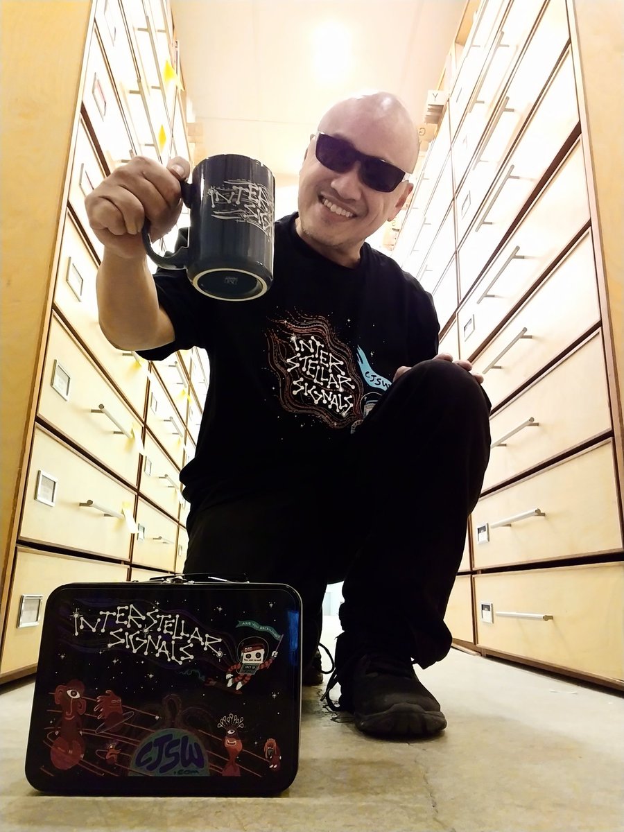 natkaos's tweet photo. New @CJSW shirt, mug, LUNCH BOX!  All this could be yours, by supporting YOUR radio!  https://t.co/IAy8h5Lrbv #RageCageRadio #cjswfundingdrive2019 #listenersupported #interstellarsignals https://t.co/4MlgGssWKy