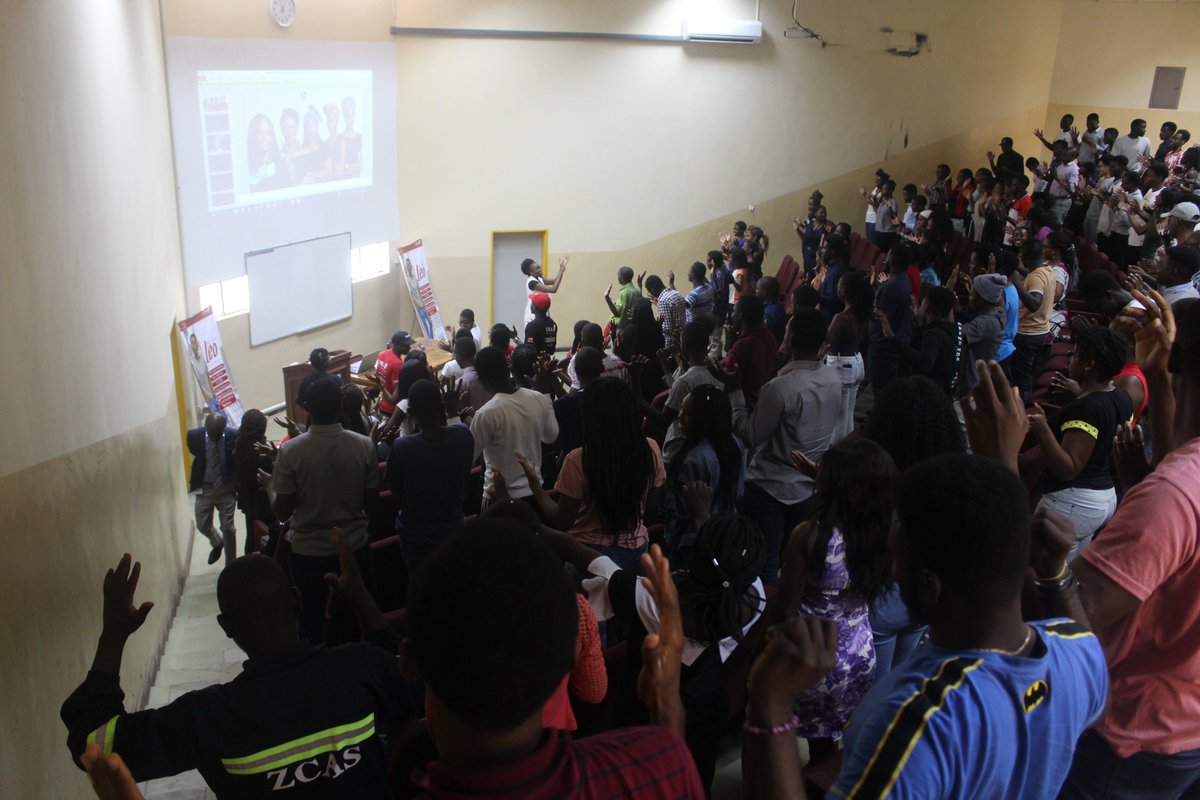 UBA__Zambia's tweet image. Special thanks go out to @RobertoZambia for the great impromptu MC'ing and unplugged performance and to @kayi_fundafunda @BongoHive for an amazing session

Support your local team, celebrate Zambia!
#Masterclass
#Mastercard
#Zambiasown
#AfricasGlobalBank
🇿🇲🇿🇲🇿🇲🇿🇲🇿🇲🇿🇲🇿🇲🇿🇲🇿🇲🇿🇲