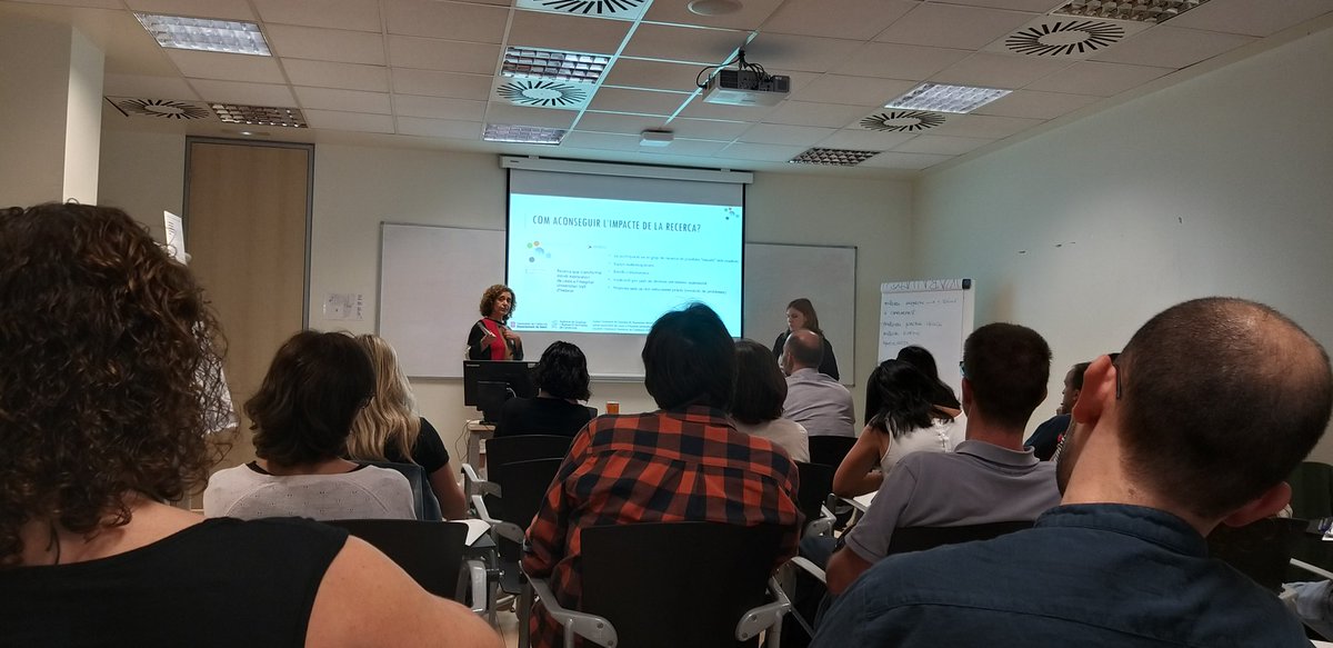 JaumeJMR's tweet photo. Avui profitosa jornada de treball conduida per @PaulaAdam4 i @nuriarado de @Saris_Impact d'@AQuAScat per esbrinar/potenciar les eines d'anàlisi d'actors clau i comunicació de la nostre recerca #PERIS #SARIS #ImpactPathway #AP #infermera #researchnurse @apicsbcn @icscat @salutcat https://t.co/pUmelsIpAz