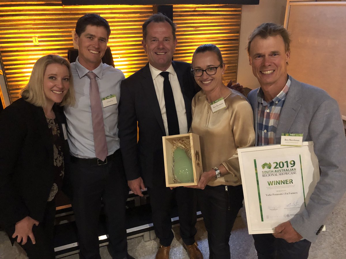 Great to cheers home the <a href="/fat_farmers/">Fat Farmers</a> tonight - winners of the 2019 Regional Community Award at the SA #Regional_Showcase. Cracking speech <a href="/BARTgrain/">Bartleville Grain</a>. Awesome initiative <a href="/AnnaBinnaFarm/">Ben Wundersitz</a> and Sally Fisher! Thanks for keeping us motivated team coordinators. 😊👍🏃🏼‍♀️🏃🏼‍♂️