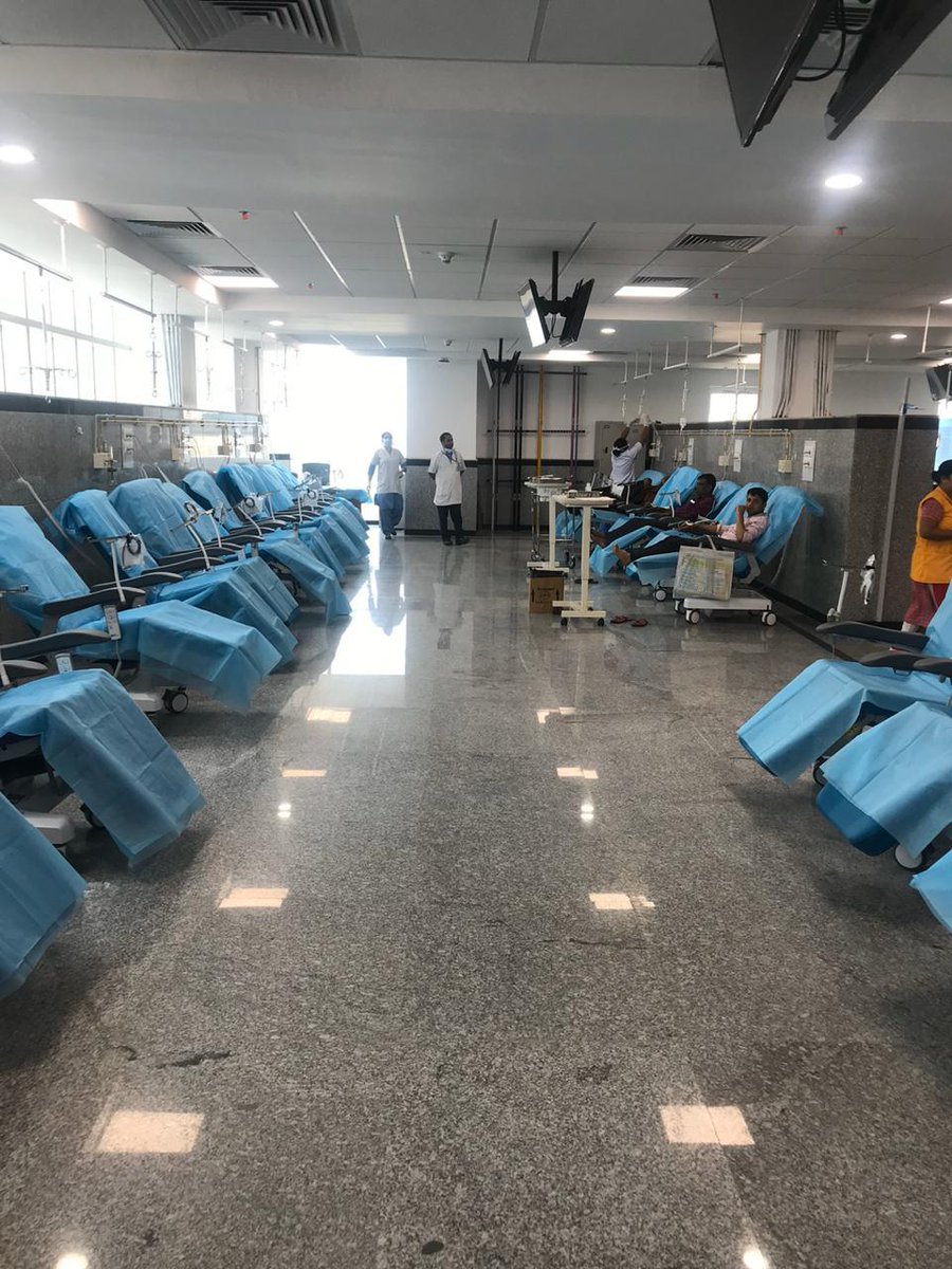 BmbMedical's tweet photo. Très grande fierté d'installer 63 fauteuils CAREXIA au sein du prestigieux @aiims_newdelhi. Merci à Consolidated Products Corporation - India pour cette belle collaboration. https://t.co/8xkWxRjXRH