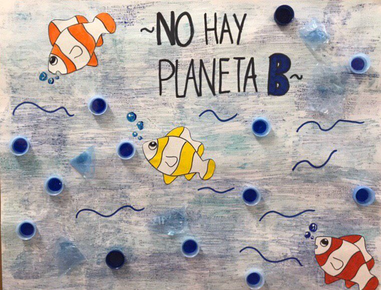 buenconsejoll's tweet photo. “No hay Planeta B” 🌍
Seguimos profundizando en nuestro #ProyectoAMares en el que el alumnado de la ESO ayudan a concienciar sobre los problemas medioambientales que vivimos y a reflexionar sobre la necesidad de modificar nuestros hábitos. #FridaysForFuture 💚 https://t.co/9RZ5G6SYX5