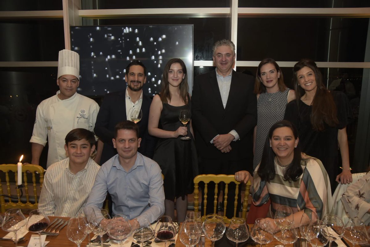 Sheraton Mendoza Hotel (@sheratonmendoza) on Twitter photo @OscarSalberto <a href="/BodegasBianchi/">Bodegas Bianchi</a> Un placer recibirte @OscarSalberto y que seas parte del ciclo Entre Copas junto a <a href="/BodegasBianchi/">Bodegas Bianchi</a> @OscarSalberto <a href="/BodegasBianchi/">Bodegas Bianchi</a> Un placer recibirte @OscarSalberto y que seas parte del ciclo Entre Copas junto a <a href="/BodegasBianchi/">Bodegas Bianchi</a>