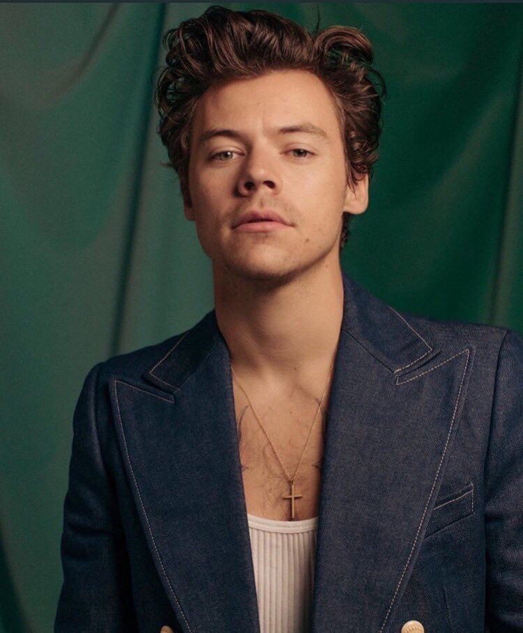 ghostofashy's tweet photo. ho realizzato di non aver mai smesso di essere una sottona per harry styles
#LightsUp https://t.co/cv2pMMV2r0