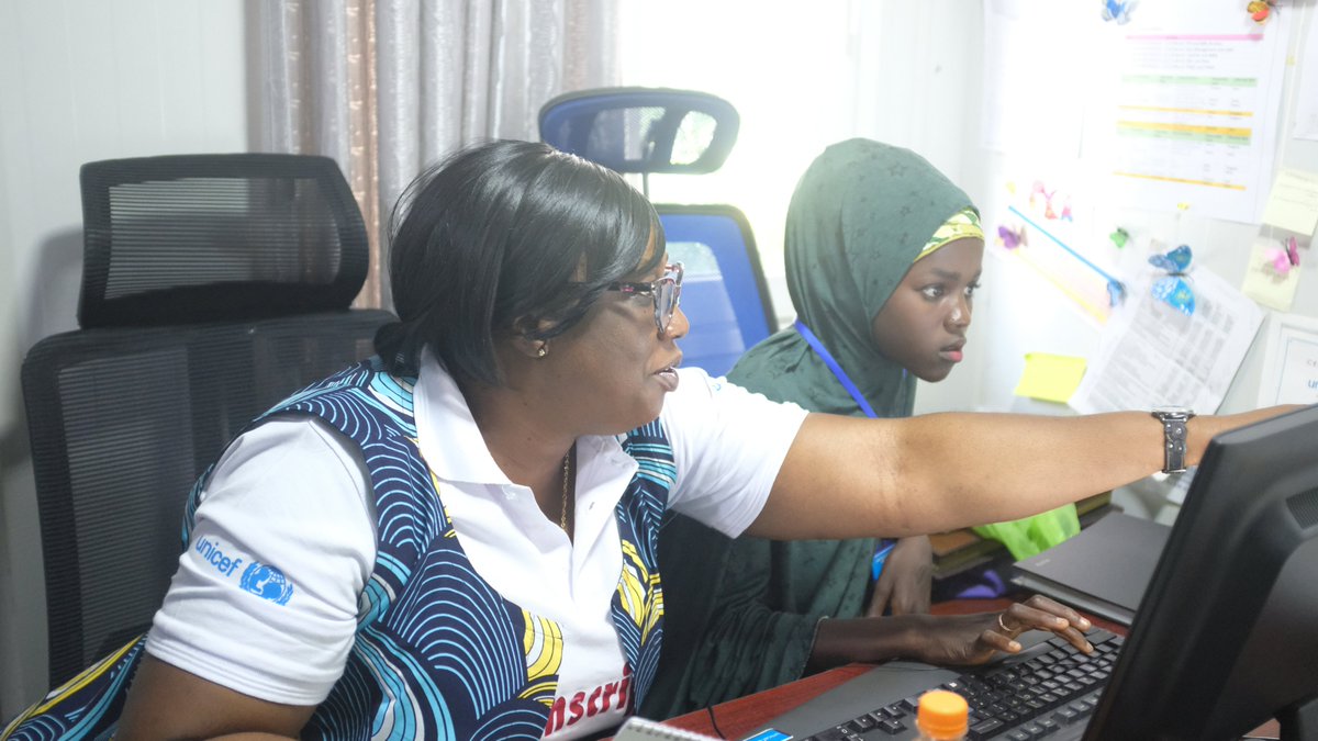 “Have a dream. Follow the dream. Be unstoppable.” 👧🏾💪🏿

In #Borno, <a href="/UNICEF_Nigeria/">UNICEF Nigeria</a> female staff spent the day with conflict-affected girls inspiring them to aspire to achieve more in life! #DayoftheGirl
