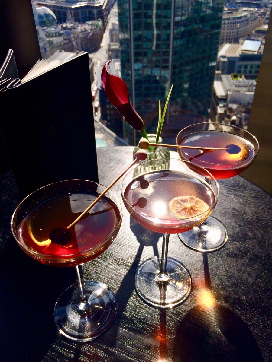 It might be raining outside, but its still #Friday! Join us for #HappyHour from 3pm - 7pm for £6 clasic cocktails and £3 bar snacks #michelin #social24 #citysocial #skyline #london #drinks #london2019