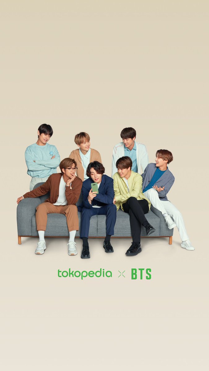tokopedia's tweet photo. Karena kalian udah baik banget, kita mau kasih hadiah wallpaper #TokopediaxBTS biar weekend kalian tambah semangat! 

Semoga suka ya! #TokopediaSaja 💜💚💜 https://t.co/H5AzMBVqzl
