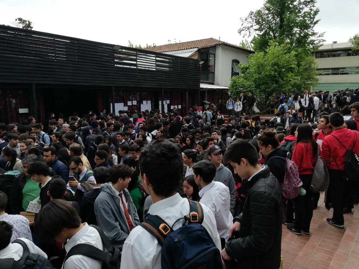 uncomate's tweet photo. En estos momentos estudiantes de tercero medio se encuentran en la universidad Andrés Bello para participar de las olimpiadas de Física.
@santacruzdeunco @uandresbello @min_ciencia @CPEIP_mineduc @Mineduc @uncociencias 
 
@munistacruz https://t.co/7fzTUsUBem