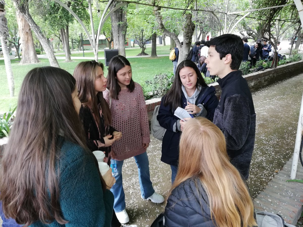 uncomate's tweet photo. En estos momentos estudiantes de tercero medio se encuentran en la universidad Andrés Bello para participar de las olimpiadas de Física.
@santacruzdeunco @uandresbello @min_ciencia @CPEIP_mineduc @Mineduc @uncociencias 
 
@munistacruz https://t.co/7fzTUsUBem