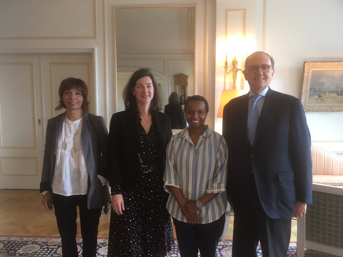 AmbaFr_Norge's tweet photo. We were happy to welcome in Oslo today @Nasraomar, our 2019 Young Talent laureate, for an interesting exchange on her visit to France last spring 🎶🥁#PIPA #culturalexchange #art https://t.co/kUownvkB6V