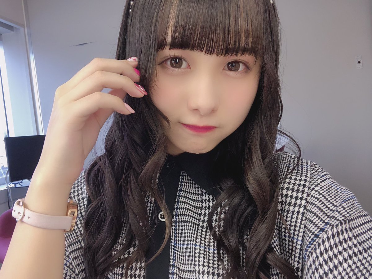 10月12日26:10~放送の テレビ東京【新shock感】さんに出演します！！
明日の深夜です！！
初めてロケにも行かせてもらって本当に楽しかった💭
台風だし、お仕事休みの方は暇でしょ！！にいやのこと見てね👀
#台風19号