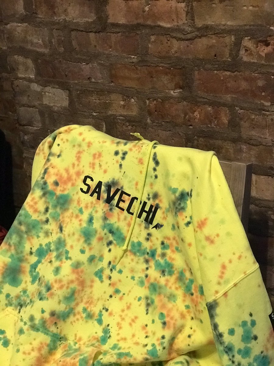 Barzovabeatz's tweet photo. @itzjudeeb Aka hoodie season for the fellas #savechi #societyagainstvoilenceeveywhere https://t.co/OmXqgrWr9H